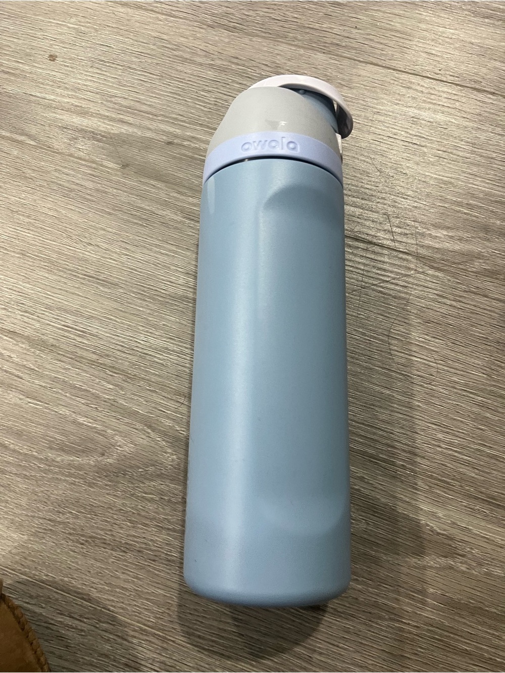 Light Blue Insulated Water Bottle - Sleek Travel Thermos